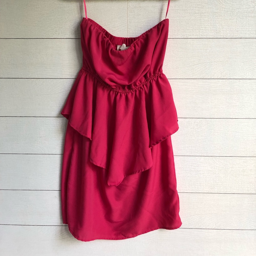 Lulu’s Pink strapless Dress size Small